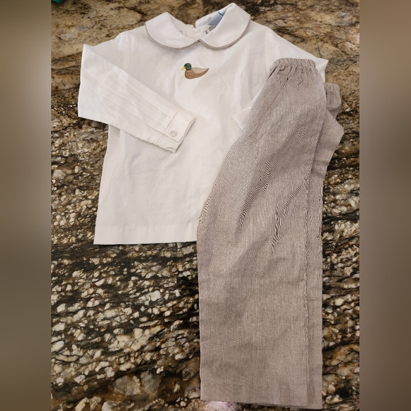 Kids White and Tan Matching Set - Picture 1 of 1